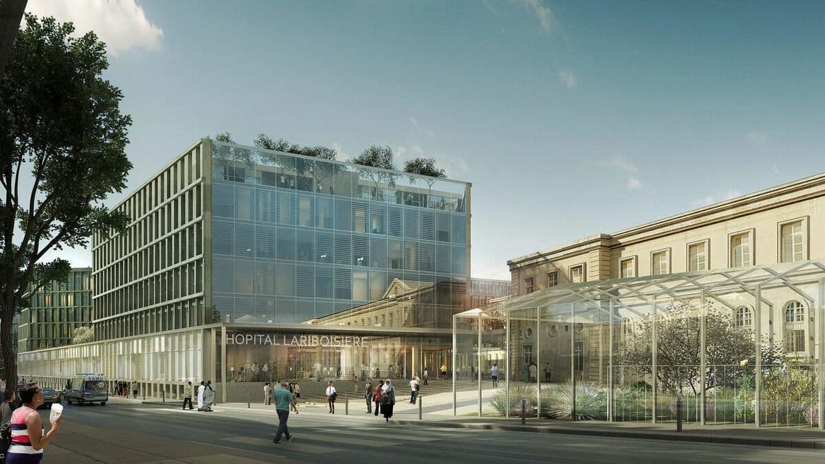 Façade moderne de l'Hôpital Lariboisière